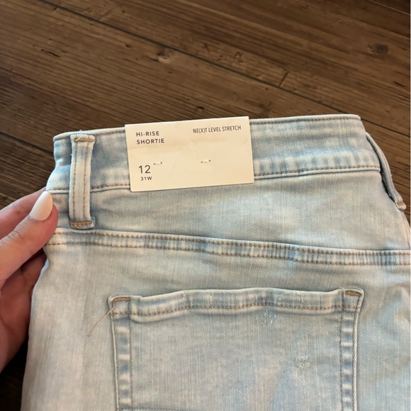 American Eagle Hi Rise Shortie Shorts - Picture 4 of 4